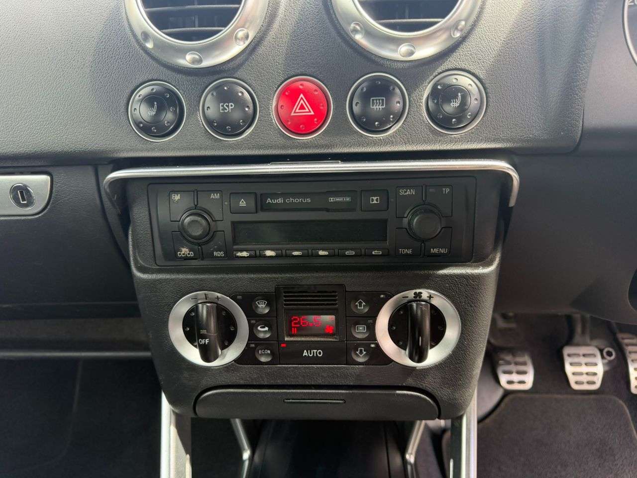 2004 AUDI TT 2004 AUDI TT