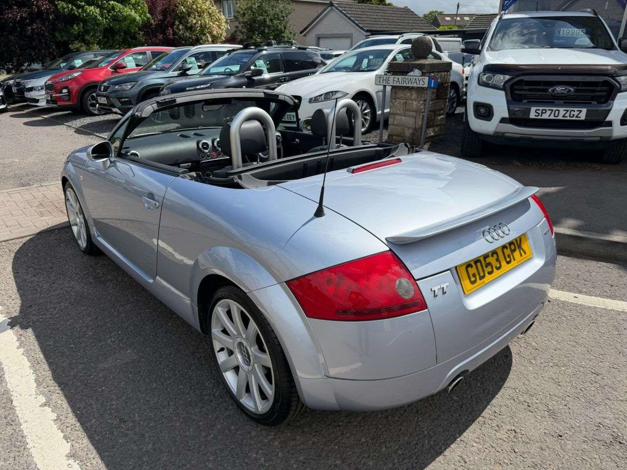 A 2004 AUDI TT 1.8T Roadster 2dr Petrol Manual quattro (228 g/km, 225 bhp) A 2004 AUDI TT 1.8T Roadster 2dr Petrol Manual quattro (228 g/km, 225 bhp)
