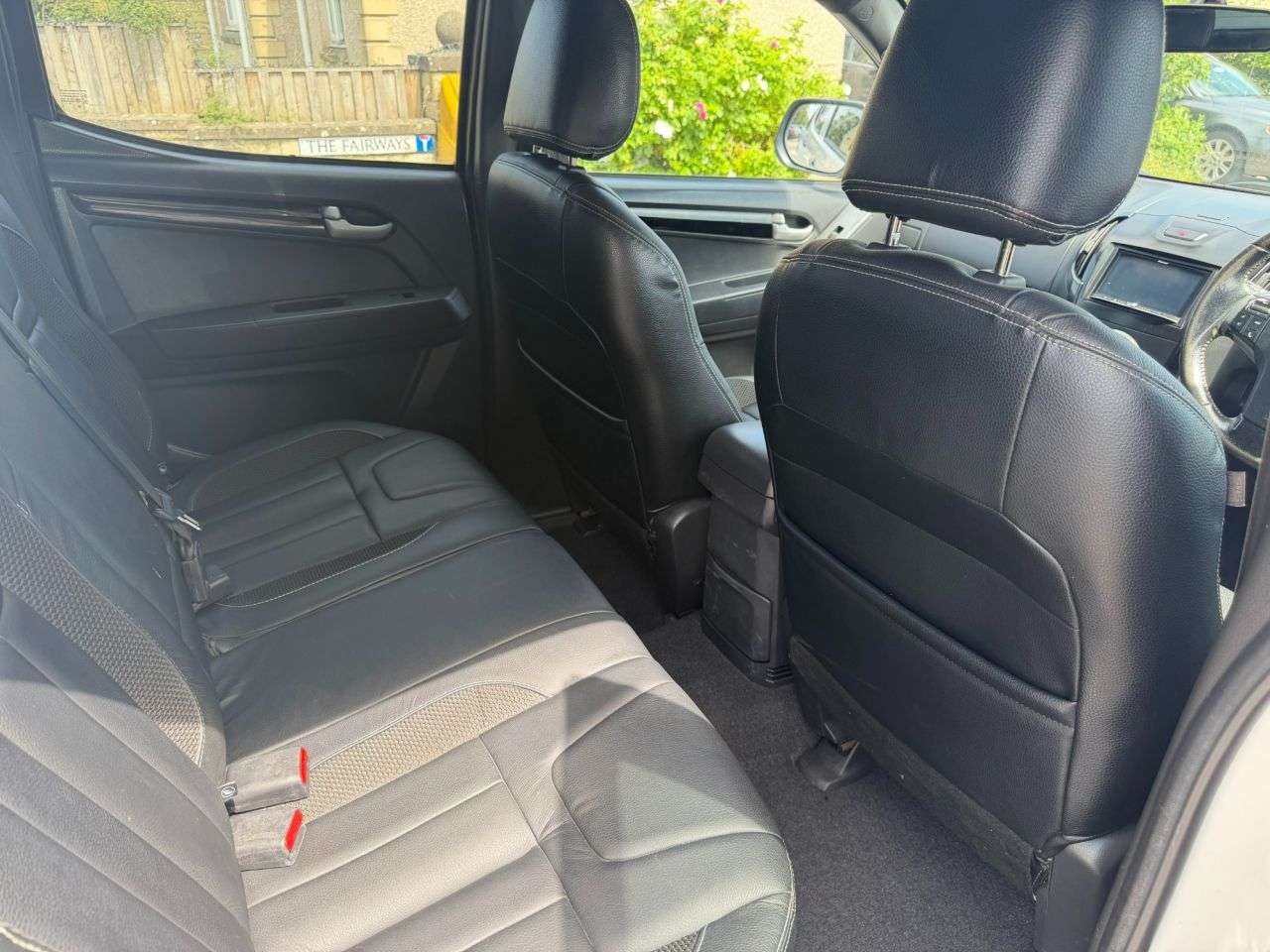 2015 ISUZU D-MAX 2015 ISUZU D-MAX
