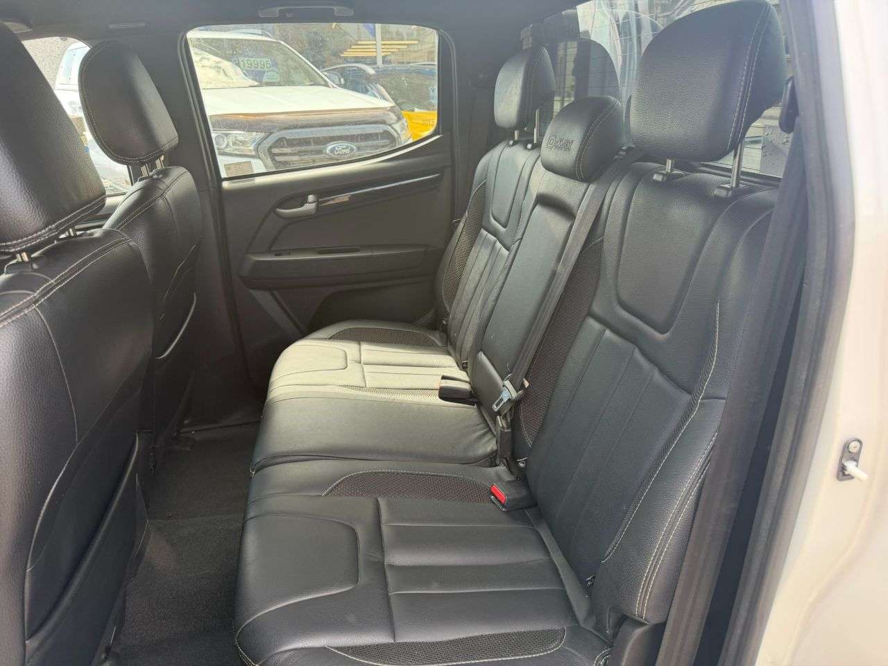 2015 ISUZU D-MAX 2015 ISUZU D-MAX