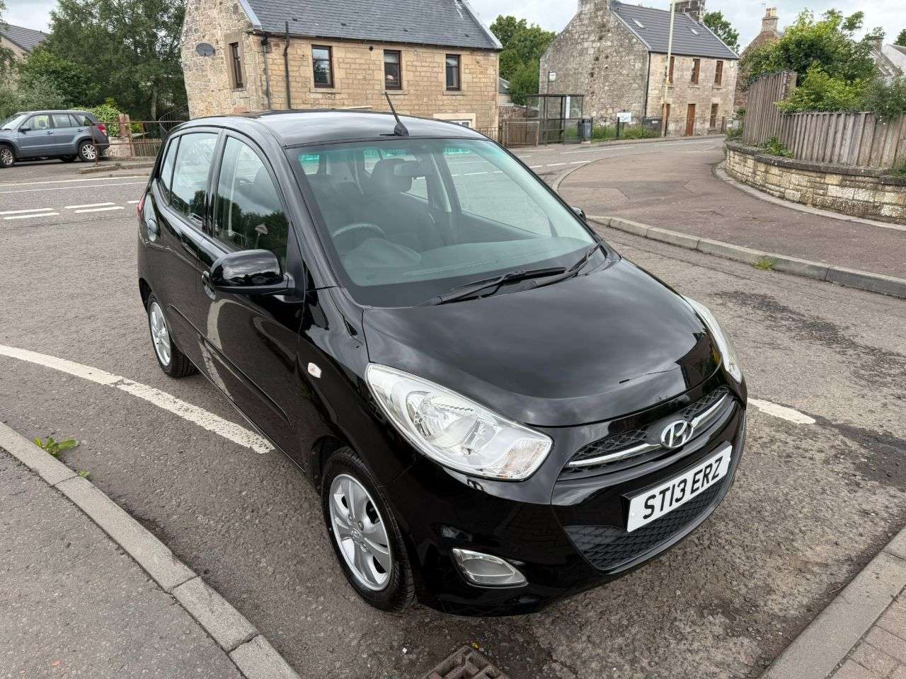 A 2013 HYUNDAI I10 1.2 Active Hatchback 5dr Petrol Manual Euro 5 (85 bhp) A 2013 HYUNDAI I10 1.2 Active Hatchback 5dr Petrol Manual Euro 5 (85 bhp)