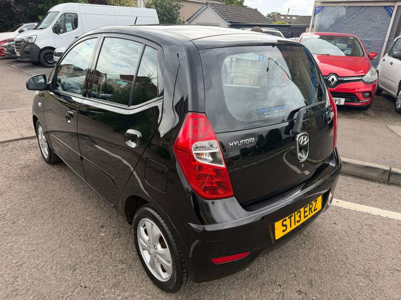 A 2013 HYUNDAI I10 1.2 Active Hatchback 5dr Petrol Manual Euro 5 (85 bhp) A 2013 HYUNDAI I10 1.2 Active Hatchback 5dr Petrol Manual Euro 5 (85 bhp)