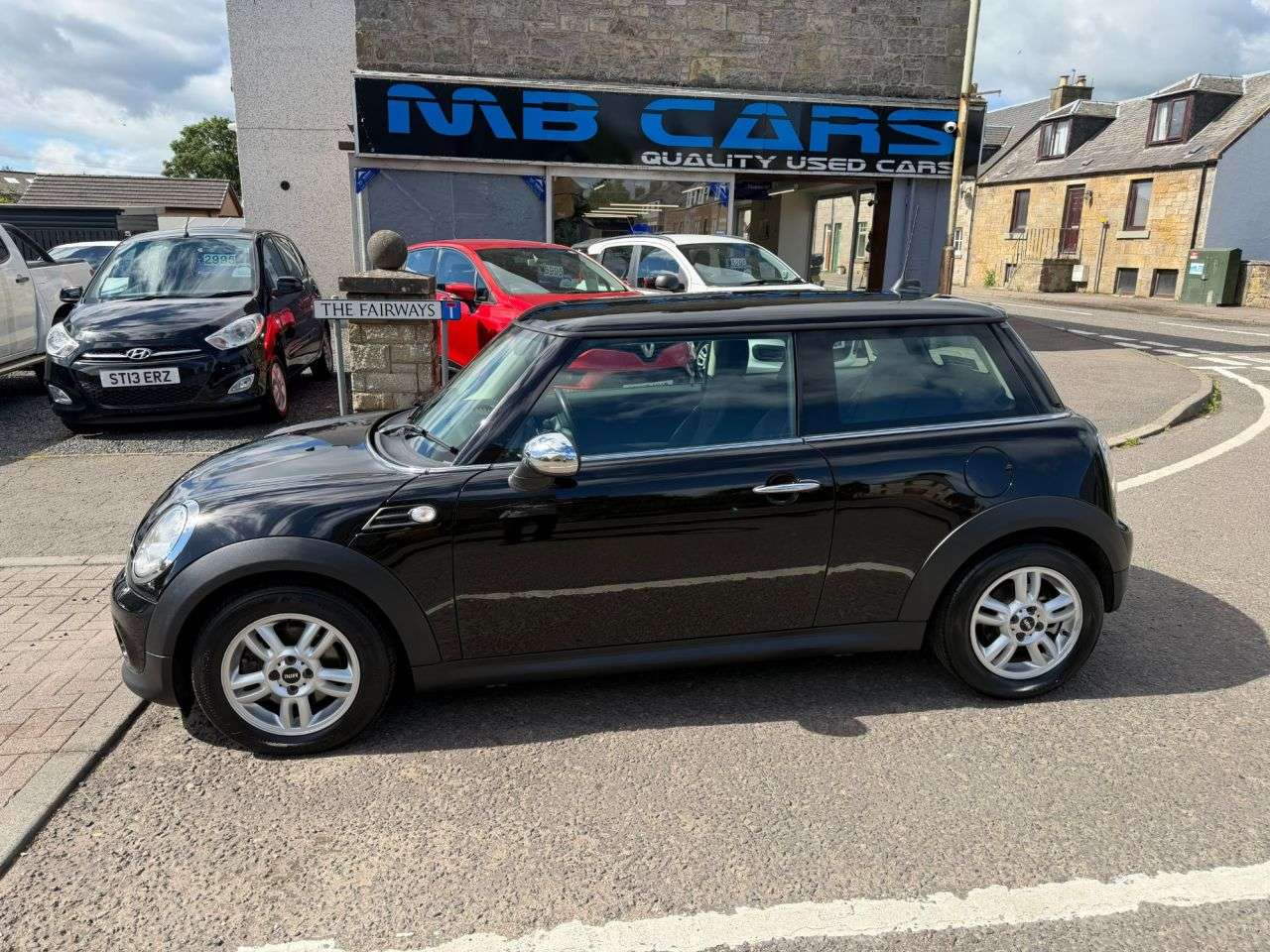 A 2013 MINI HATCH 1.6 One D Hatchback 3dr Diesel Manual Euro 5 (s/s) (90 ps) A 2013 MINI HATCH 1.6 One D Hatchback 3dr Diesel Manual Euro 5 (s/s) (90 ps)
