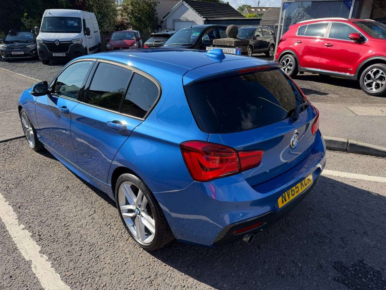 A 2016 BMW 1 SERIES 1.5 118i M Sport Hatchback 5dr Petrol Manual Euro 6 (s/s) (136 ps) A 2016 BMW 1 SERIES 1.5 118i M Sport Hatchback 5dr Petrol Manual Euro 6 (s/s) (136 ps)