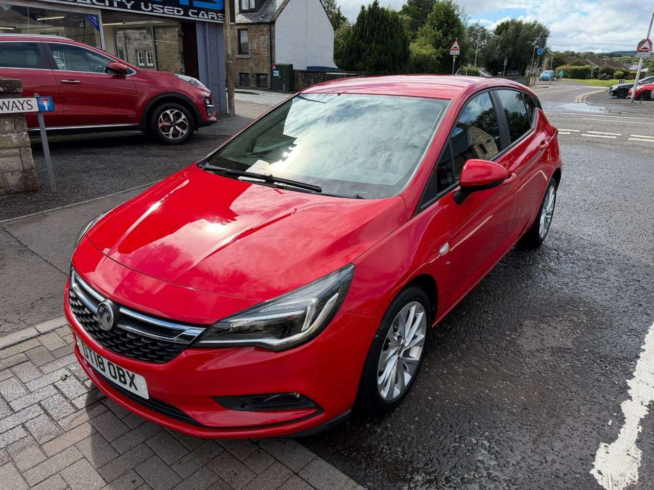 A 2018 VAUXHALL ASTRA 1.4i Tech Line Nav Hatchback 5dr Petrol Manual Euro 6 (100 ps) A 2018 VAUXHALL ASTRA 1.4i Tech Line Nav Hatchback 5dr Petrol Manual Euro 6 (100 ps)