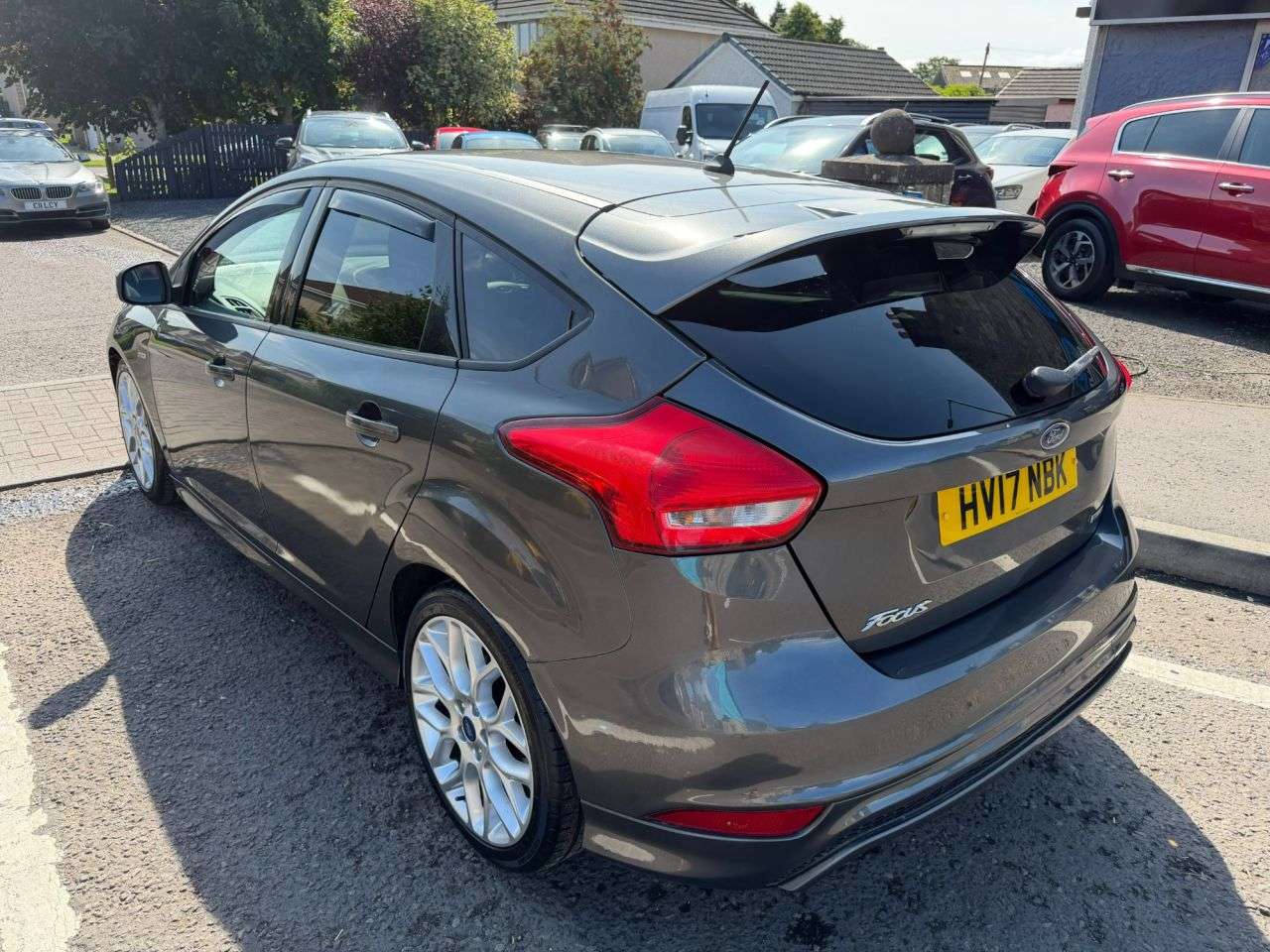 A 2017 FORD FOCUS 1.0T EcoBoost ST-Line Hatchback 5dr Petrol Manual Euro 6 (s/s) (125 ps) A 2017 FORD FOCUS 1.0T EcoBoost ST-Line Hatchback 5dr Petrol Manual Euro 6 (s/s) (125 ps)