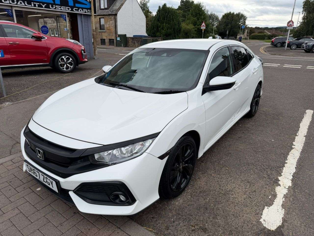 A 2017 HONDA CIVIC 1.0 VTEC Turbo SR Hatchback 5dr Petrol Manual Euro 6 (s/s) (129 ps) A 2017 HONDA CIVIC 1.0 VTEC Turbo SR Hatchback 5dr Petrol Manual Euro 6 (s/s) (129 ps)