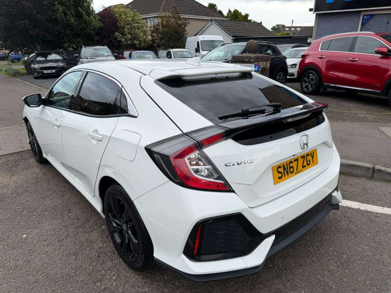 A 2017 HONDA CIVIC 1.0 VTEC Turbo SR Hatchback 5dr Petrol Manual Euro 6 (s/s) (129 ps) A 2017 HONDA CIVIC 1.0 VTEC Turbo SR Hatchback 5dr Petrol Manual Euro 6 (s/s) (129 ps)