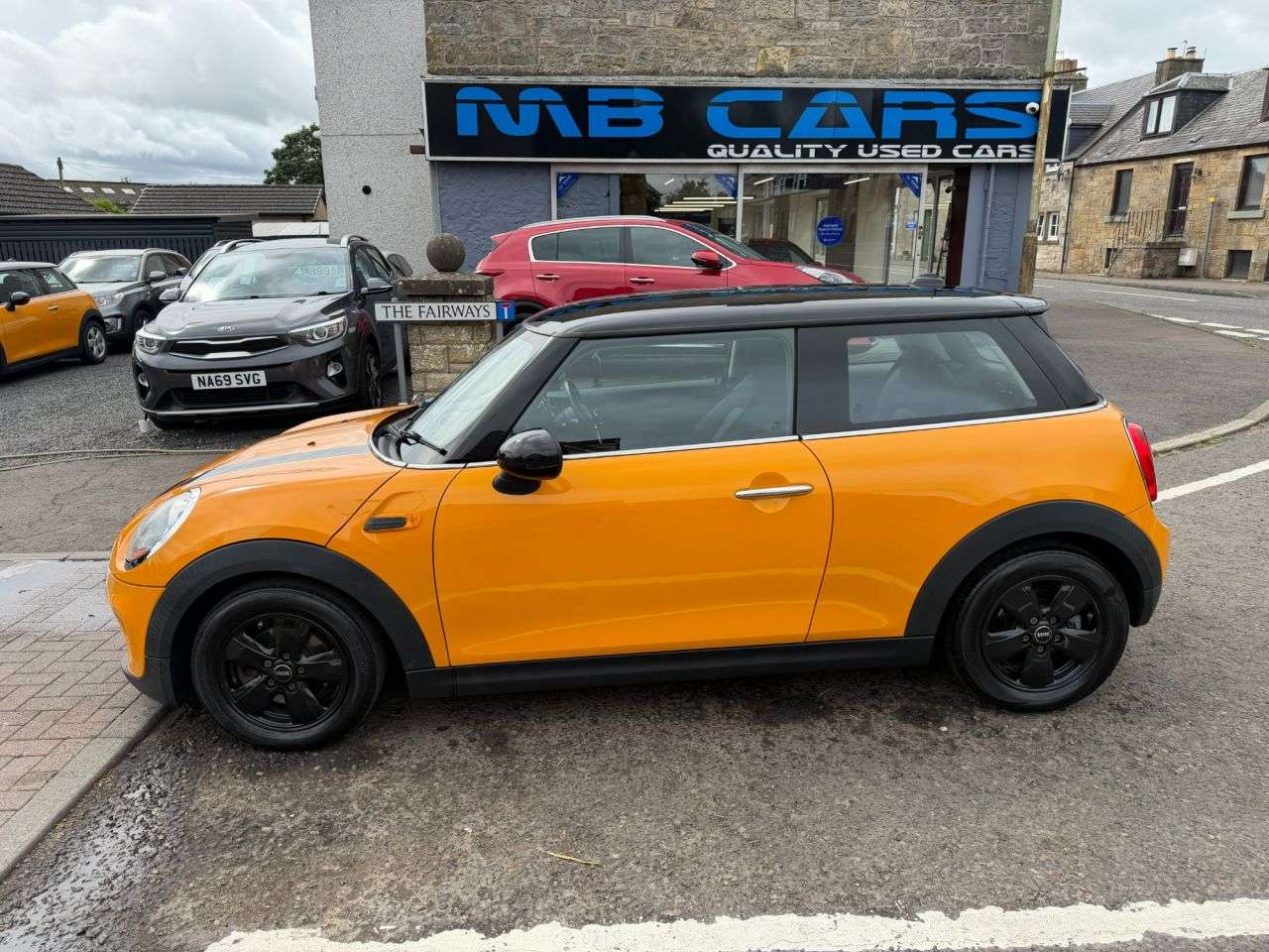 A 2014 MINI HATCH 1.5 Cooper Hatchback 3dr Petrol Manual Euro 6 (s/s) (136 ps) A 2014 MINI HATCH 1.5 Cooper Hatchback 3dr Petrol Manual Euro 6 (s/s) (136 ps)