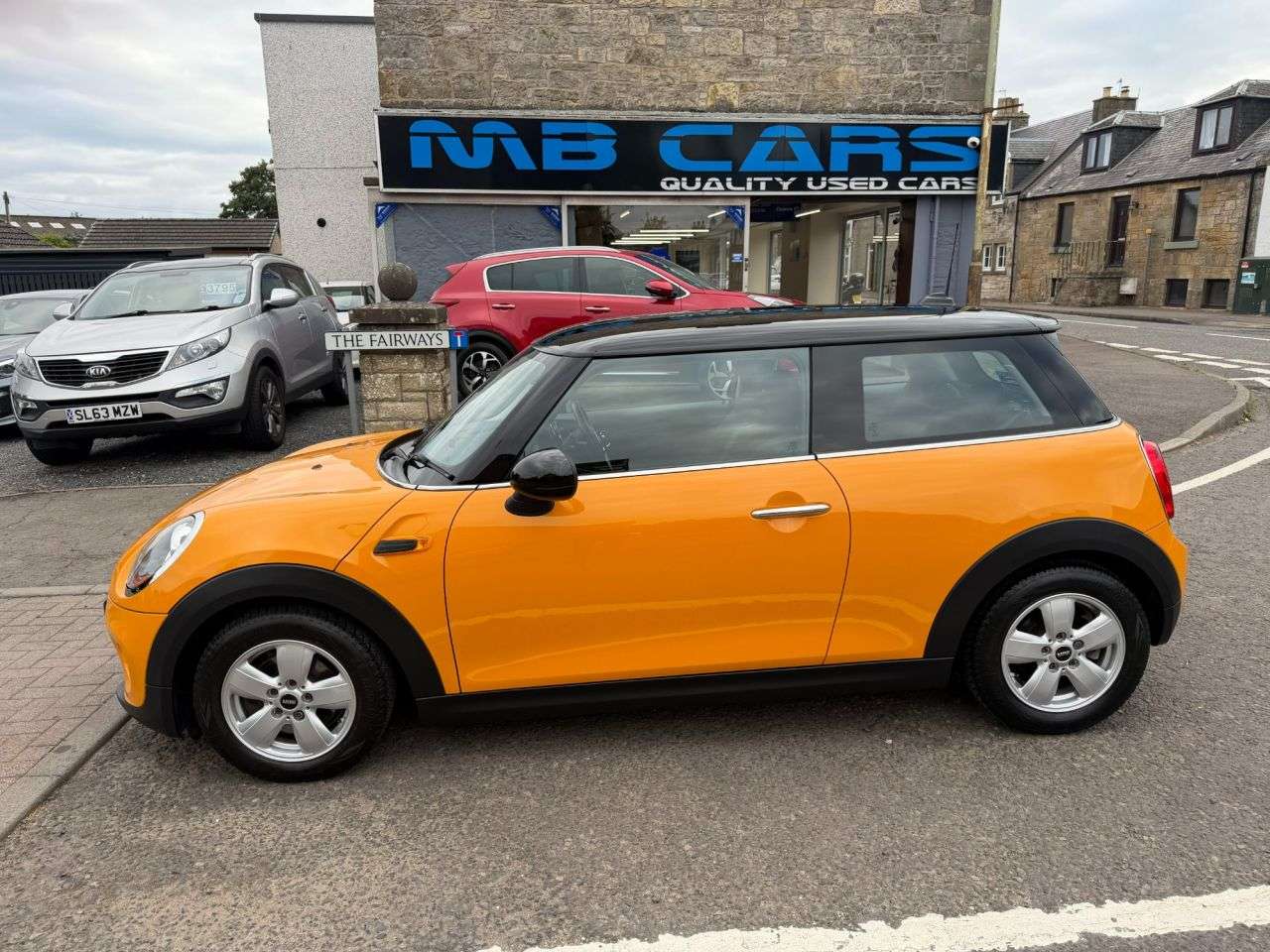 A 2015 MINI HATCH 1.5 Cooper Hatchback 3dr Petrol Manual Euro 6 (s/s) (136 ps) A 2015 MINI HATCH 1.5 Cooper Hatchback 3dr Petrol Manual Euro 6 (s/s) (136 ps)