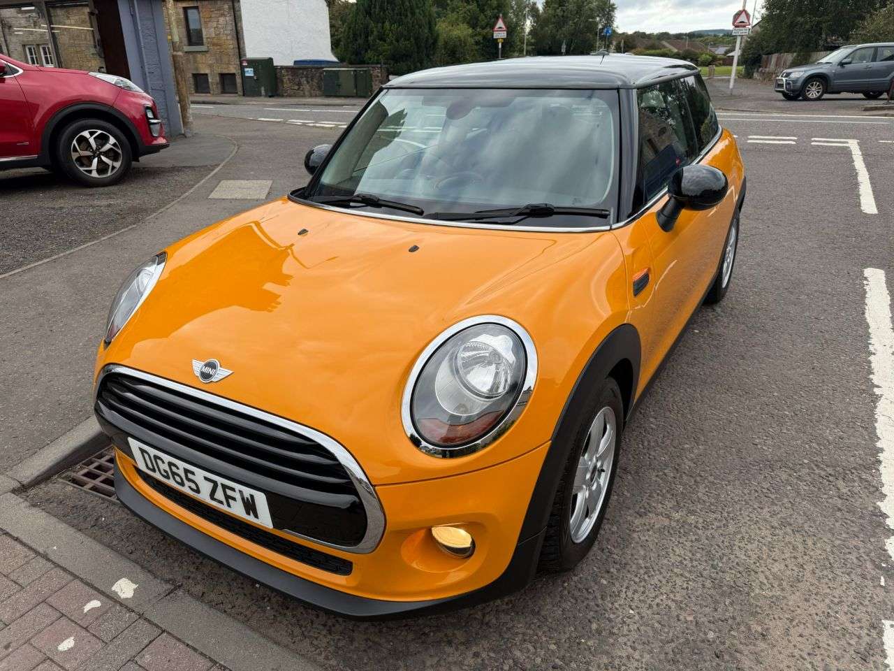 A 2015 MINI HATCH 1.5 Cooper Hatchback 3dr Petrol Manual Euro 6 (s/s) (136 ps) A 2015 MINI HATCH 1.5 Cooper Hatchback 3dr Petrol Manual Euro 6 (s/s) (136 ps)