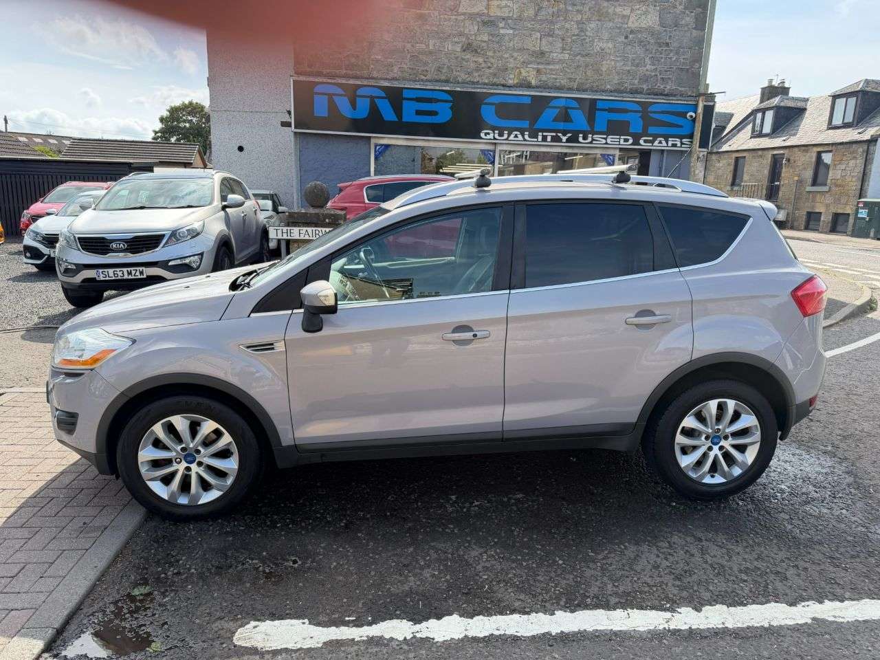 A 2011 FORD KUGA 2.0 TDCi Titanium SUV 5dr Diesel Manual 2WD Euro 5 (140 ps) A 2011 FORD KUGA 2.0 TDCi Titanium SUV 5dr Diesel Manual 2WD Euro 5 (140 ps)