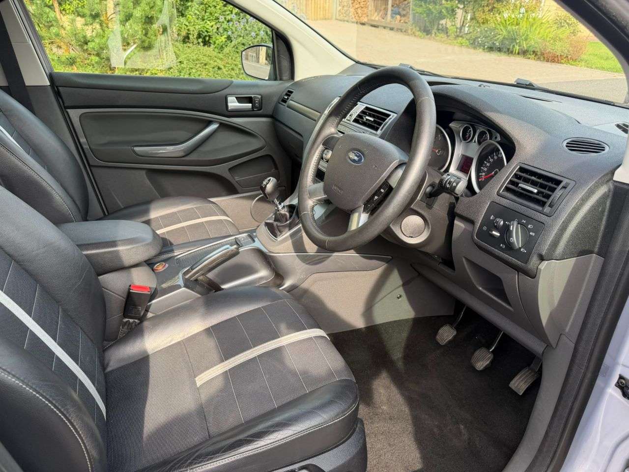 2011 FORD KUGA 2011 FORD KUGA