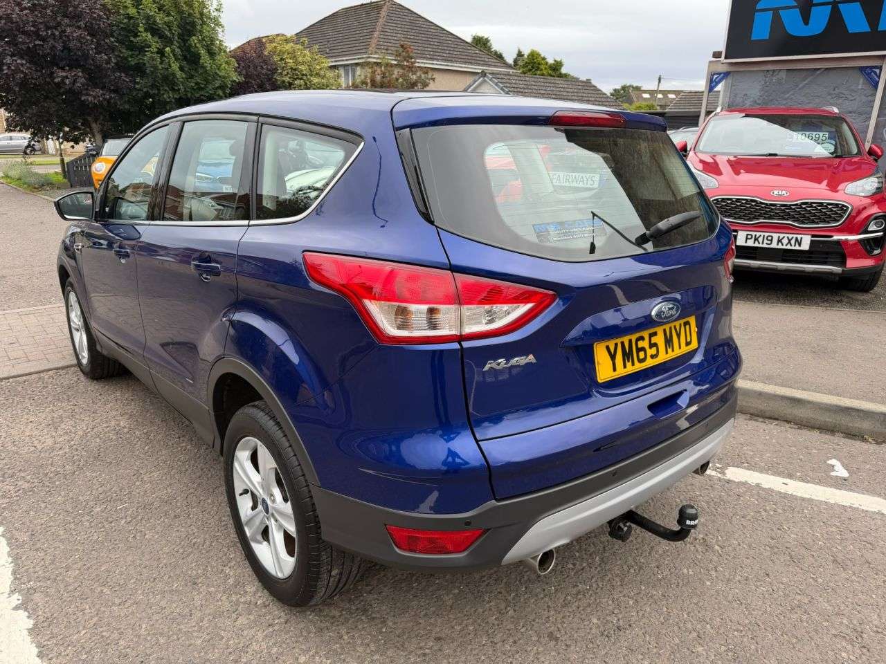 A 2016 FORD KUGA 2.0 TDCi Zetec SUV 5dr Diesel Manual 2WD Euro 6 (s/s) (150 ps) A 2016 FORD KUGA 2.0 TDCi Zetec SUV 5dr Diesel Manual 2WD Euro 6 (s/s) (150 ps)