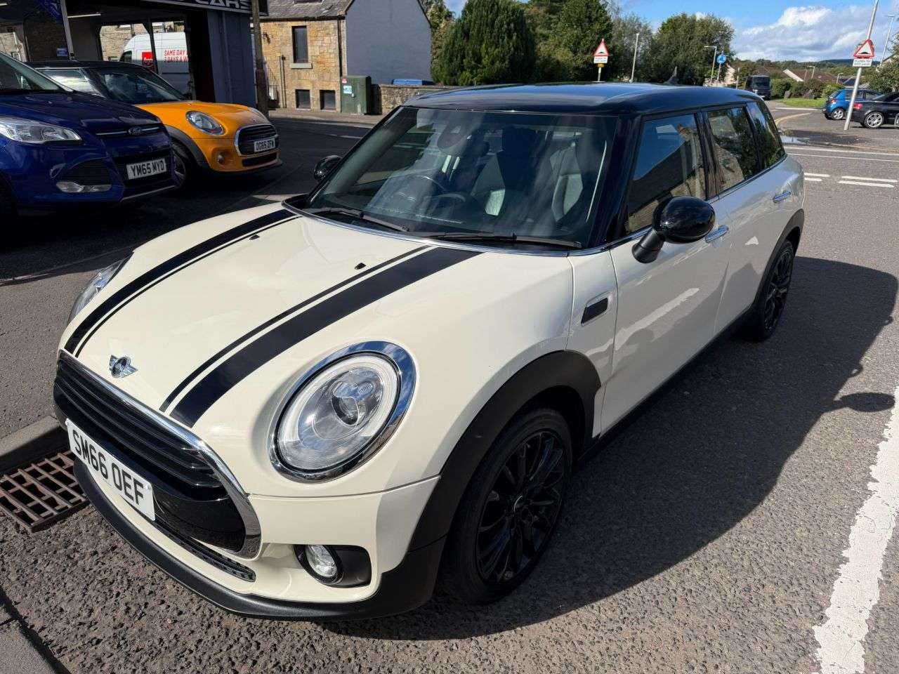 A 2016 MINI CLUBMAN 2.0 Cooper D Estate 6dr Diesel Manual Euro 6 (s/s) (150 ps) A 2016 MINI CLUBMAN 2.0 Cooper D Estate 6dr Diesel Manual Euro 6 (s/s) (150 ps)