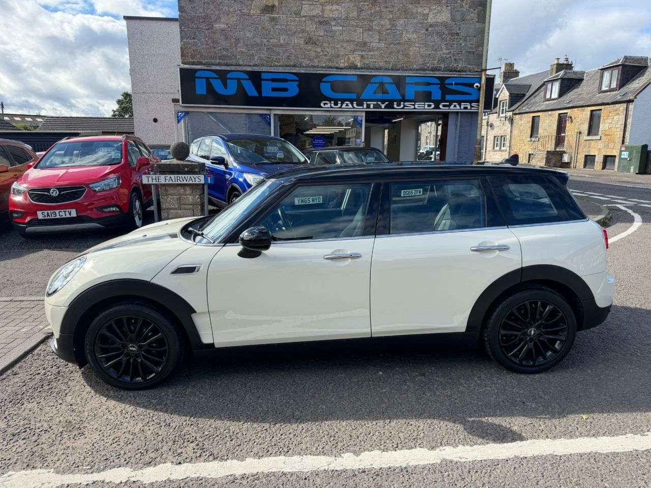 A 2016 MINI CLUBMAN 2.0 Cooper D Estate 6dr Diesel Manual Euro 6 (s/s) (150 ps) A 2016 MINI CLUBMAN 2.0 Cooper D Estate 6dr Diesel Manual Euro 6 (s/s) (150 ps)