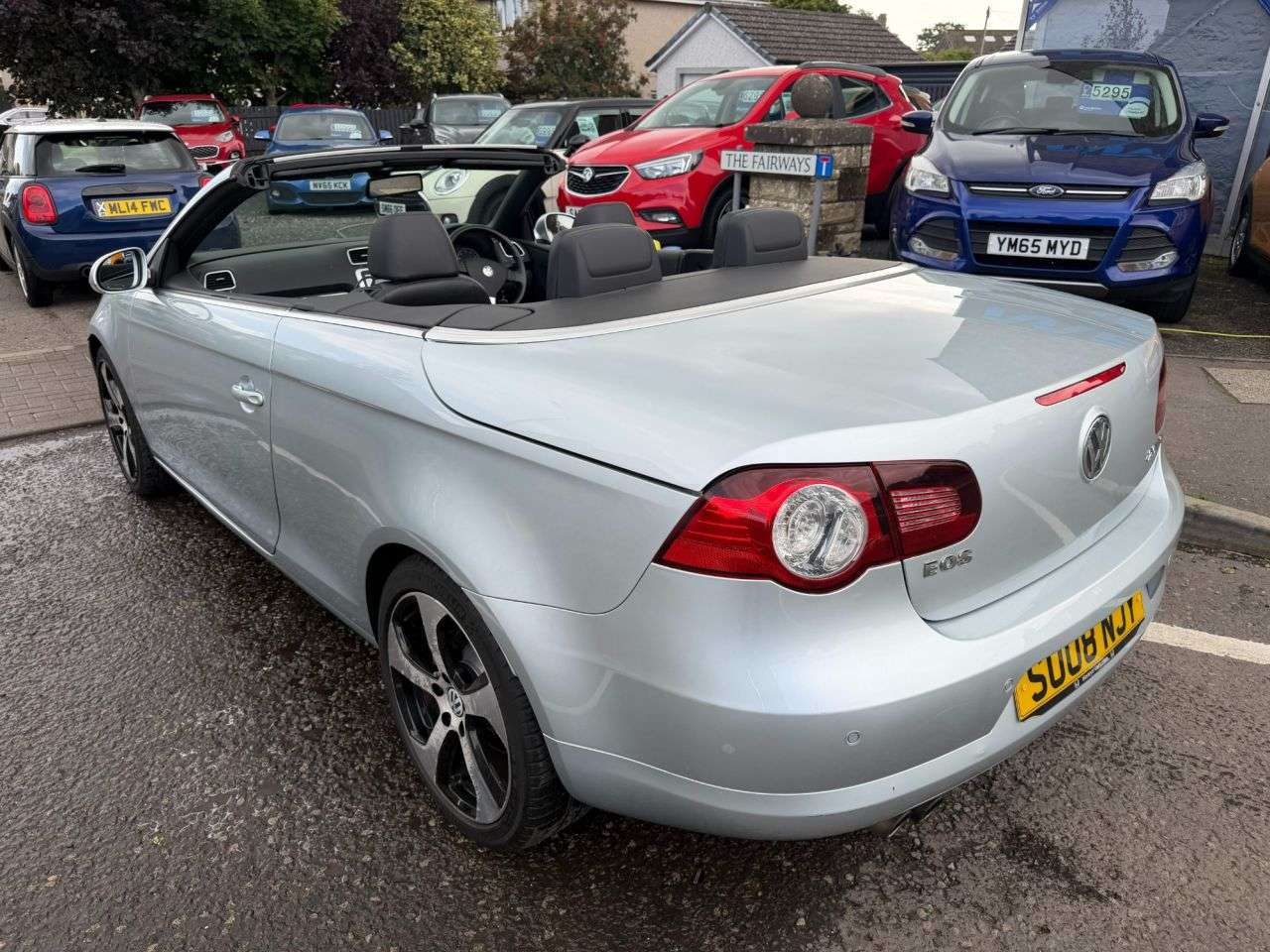 A 2008 VOLKSWAGEN EOS 2.0 TSI Sport Cabriolet 2dr Petrol Manual Euro 4 (200 ps) A 2008 VOLKSWAGEN EOS 2.0 TSI Sport Cabriolet 2dr Petrol Manual Euro 4 (200 ps)
