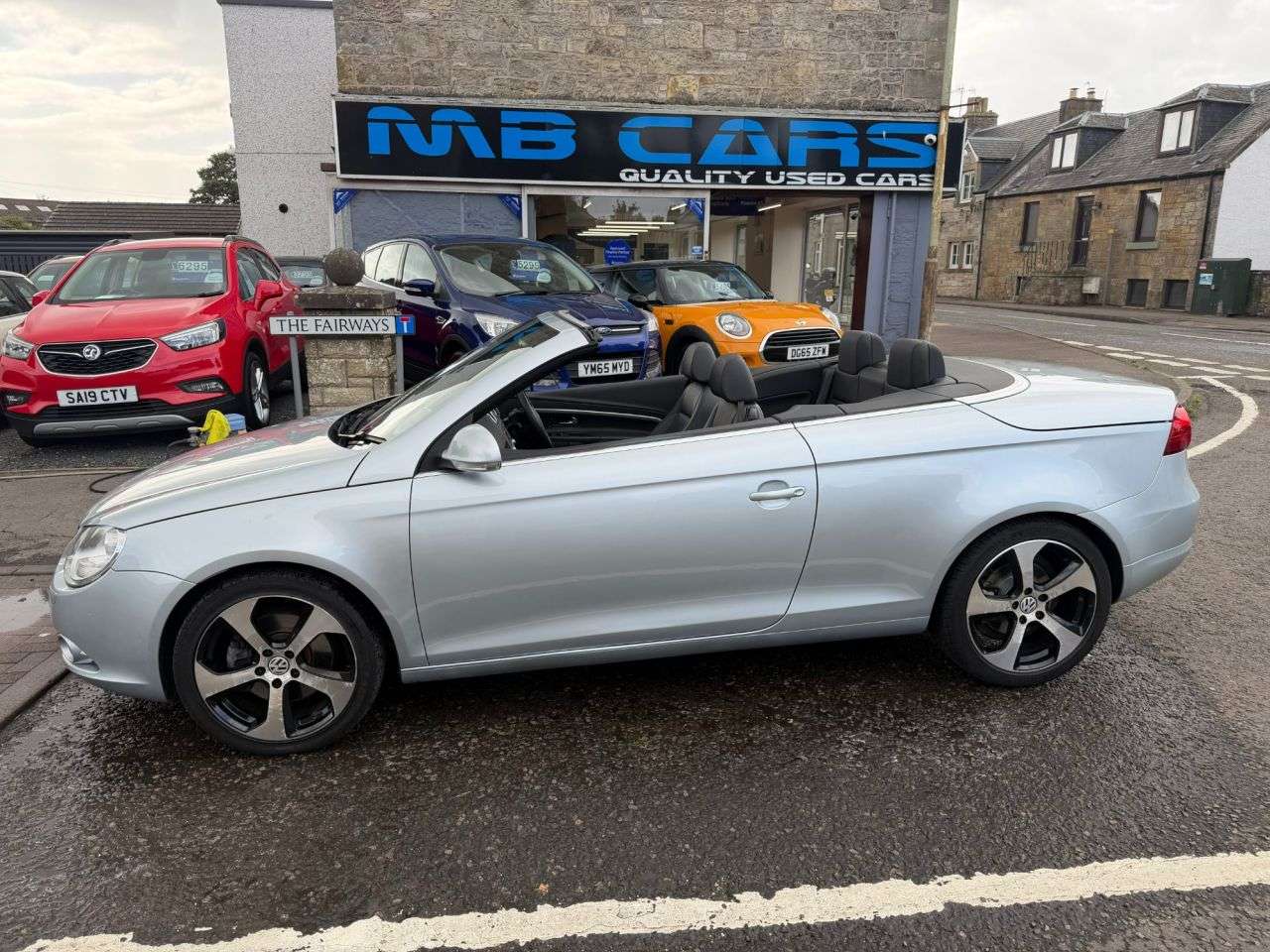 A 2008 VOLKSWAGEN EOS 2.0 TSI Sport Cabriolet 2dr Petrol Manual Euro 4 (200 ps) A 2008 VOLKSWAGEN EOS 2.0 TSI Sport Cabriolet 2dr Petrol Manual Euro 4 (200 ps)