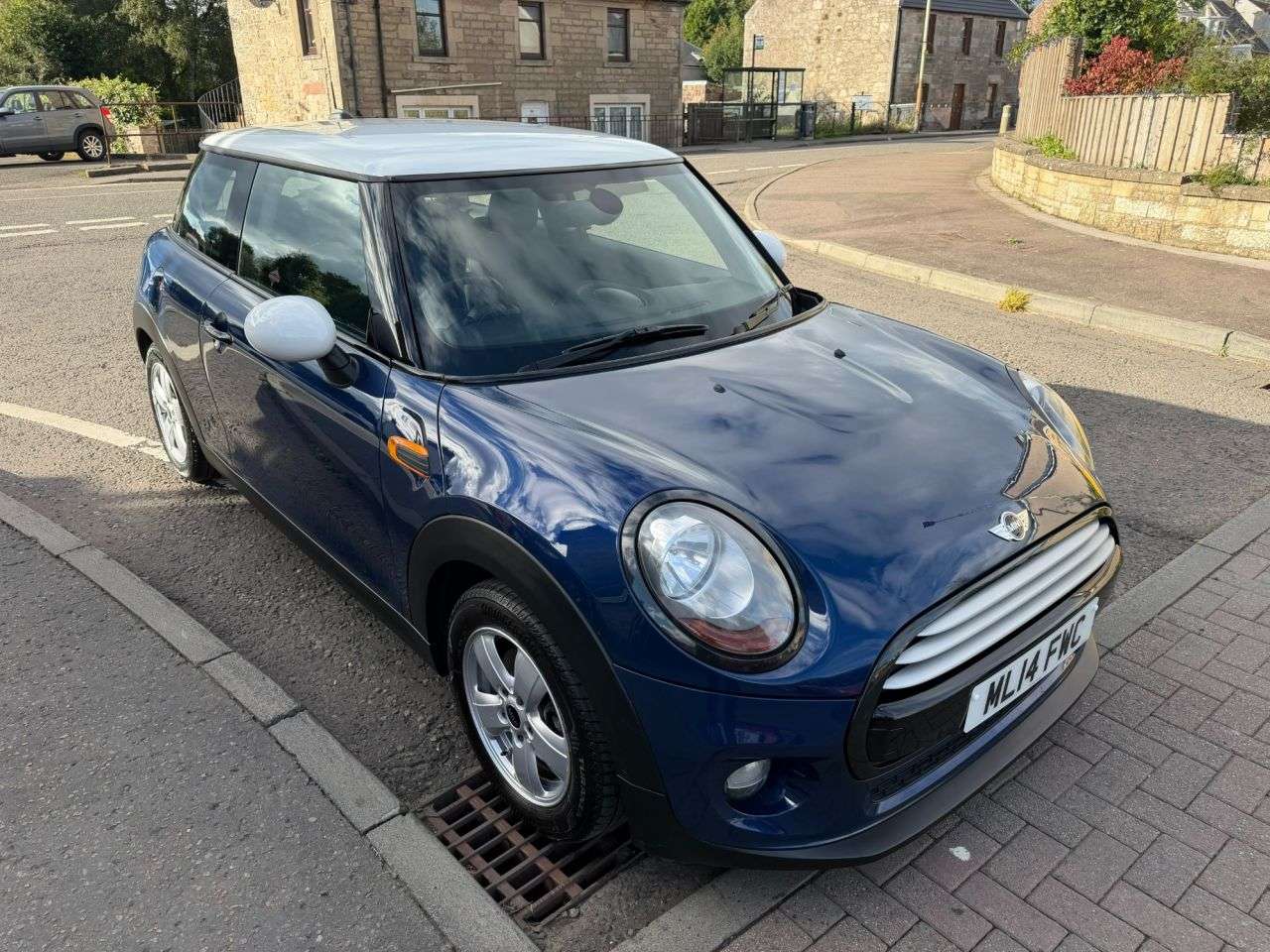 A 2014 MINI HATCH 1.5 Cooper Hatchback 3dr Petrol Manual Euro 6 (s/s) (136 ps) A 2014 MINI HATCH 1.5 Cooper Hatchback 3dr Petrol Manual Euro 6 (s/s) (136 ps)
