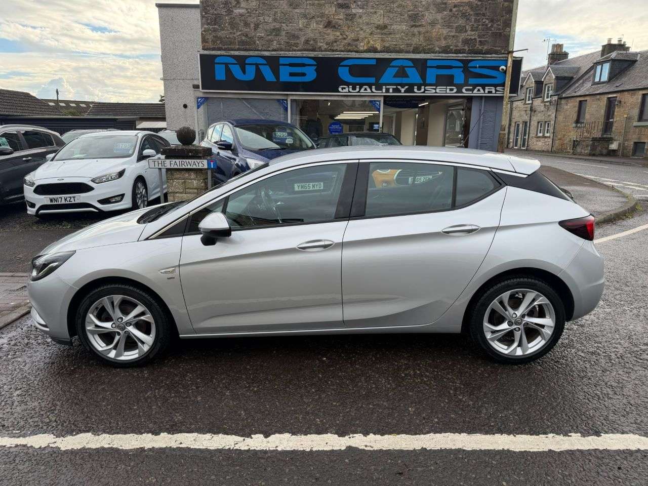 A 2019 VAUXHALL ASTRA 1.4i Turbo SRi Hatchback 5dr Petrol Manual Euro 6 (150 ps) A 2019 VAUXHALL ASTRA 1.4i Turbo SRi Hatchback 5dr Petrol Manual Euro 6 (150 ps)