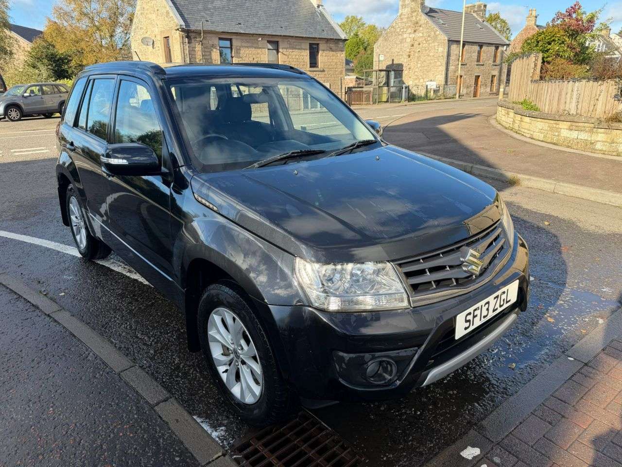 A 2013 SUZUKI GRAND VITARA 2.4 VVT SZ4 SUV 5dr Petrol Manual 4WD Euro 5 (169 ps) A 2013 SUZUKI GRAND VITARA 2.4 VVT SZ4 SUV 5dr Petrol Manual 4WD Euro 5 (169 ps)