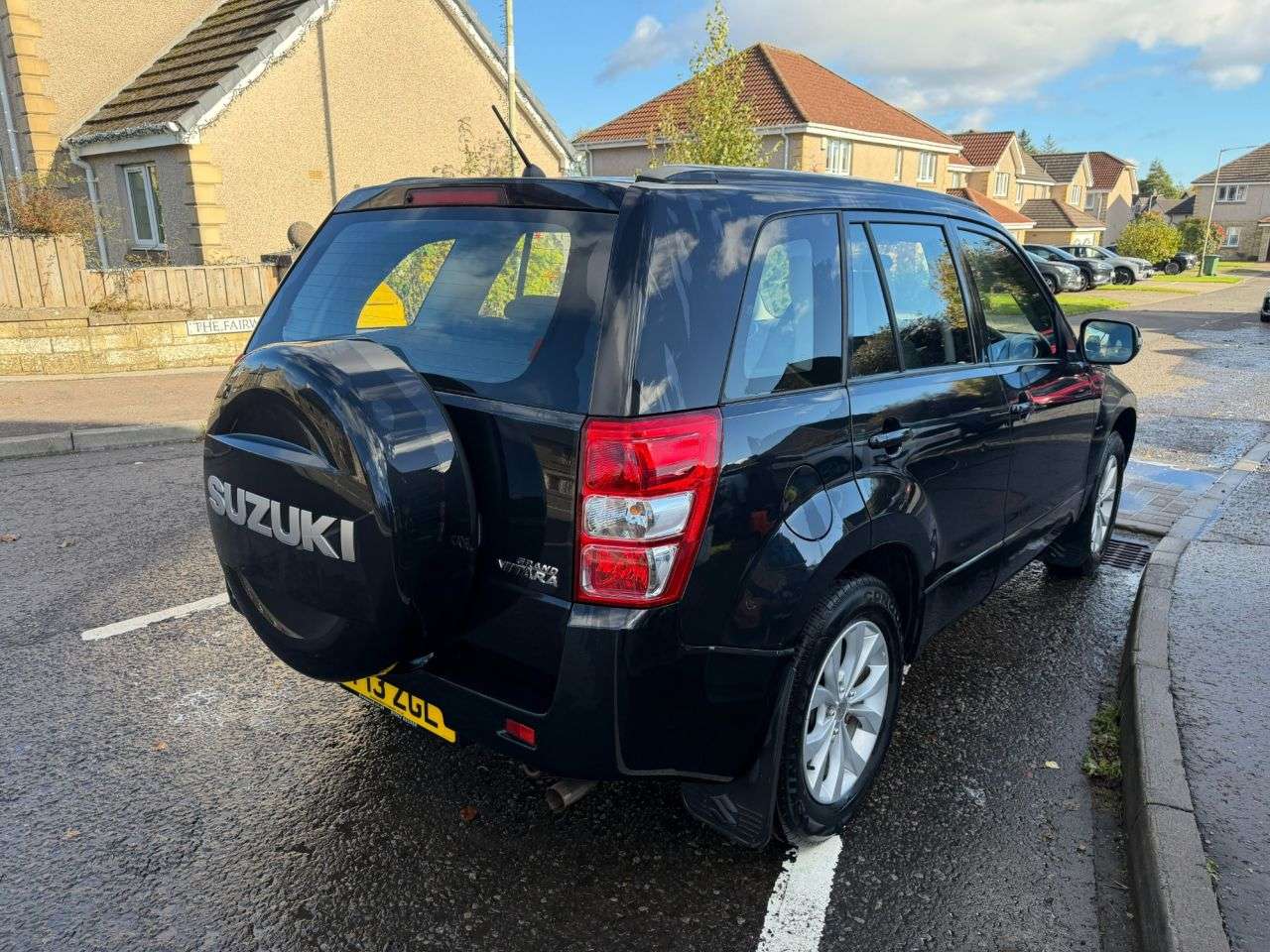 A 2013 SUZUKI GRAND VITARA 2.4 VVT SZ4 SUV 5dr Petrol Manual 4WD Euro 5 (169 ps) A 2013 SUZUKI GRAND VITARA 2.4 VVT SZ4 SUV 5dr Petrol Manual 4WD Euro 5 (169 ps)