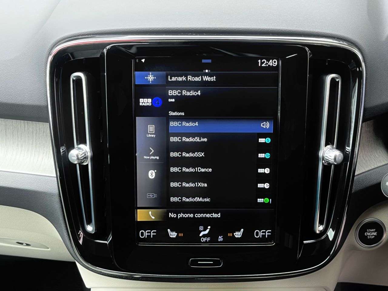 2020 VOLVO XC40 2020 VOLVO XC40