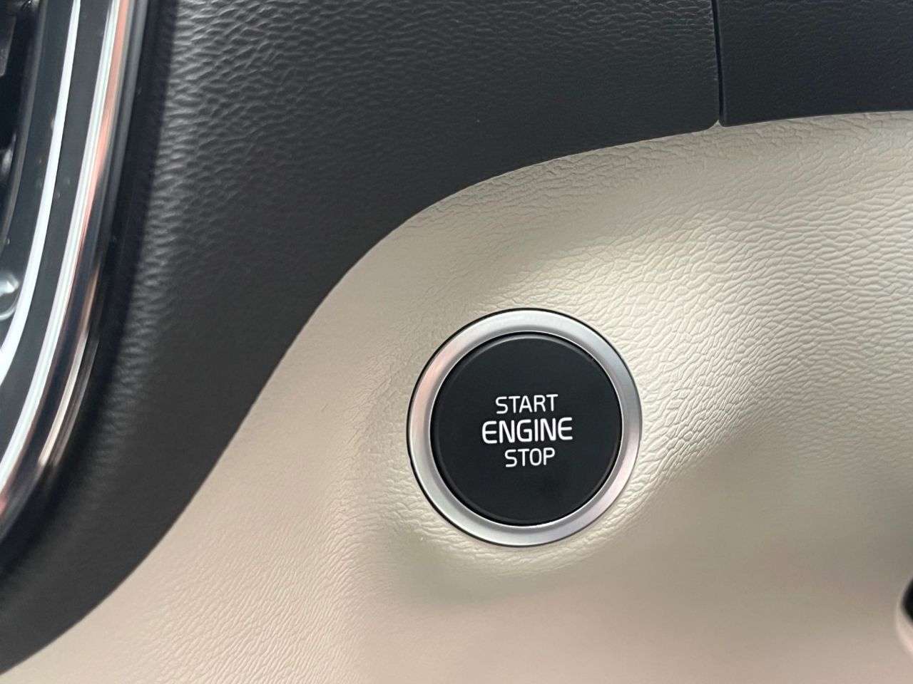 2020 VOLVO XC40 2020 VOLVO XC40