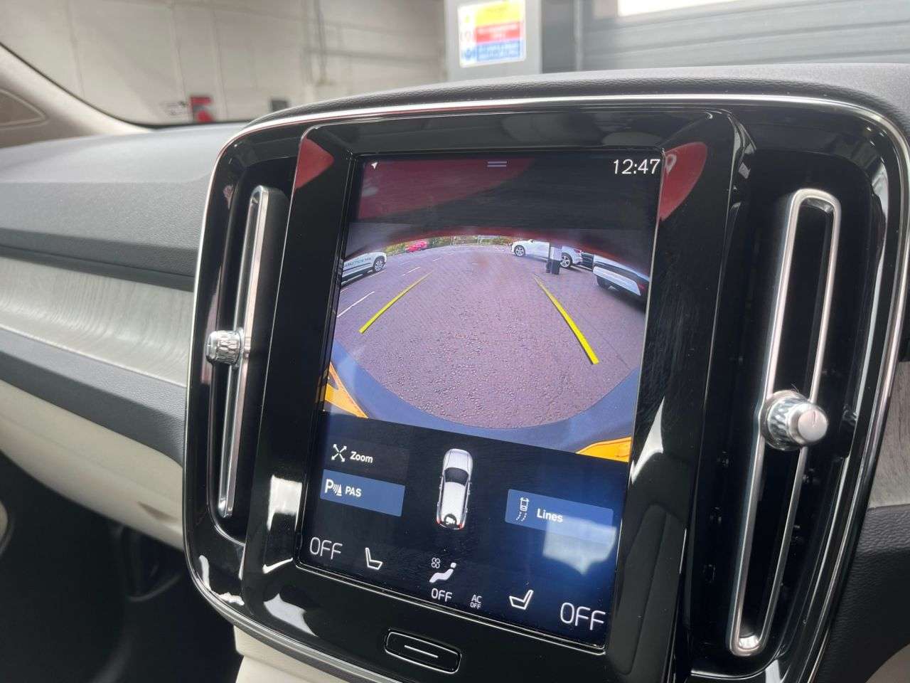 2020 VOLVO XC40 2020 VOLVO XC40