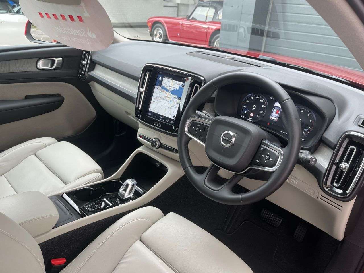 2020 VOLVO XC40 2020 VOLVO XC40