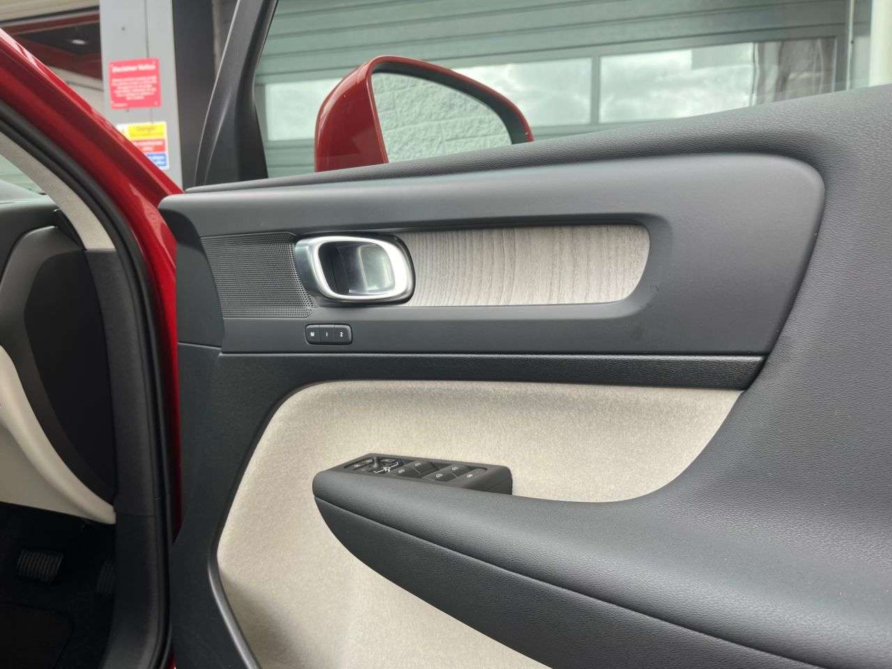 2020 VOLVO XC40 2020 VOLVO XC40