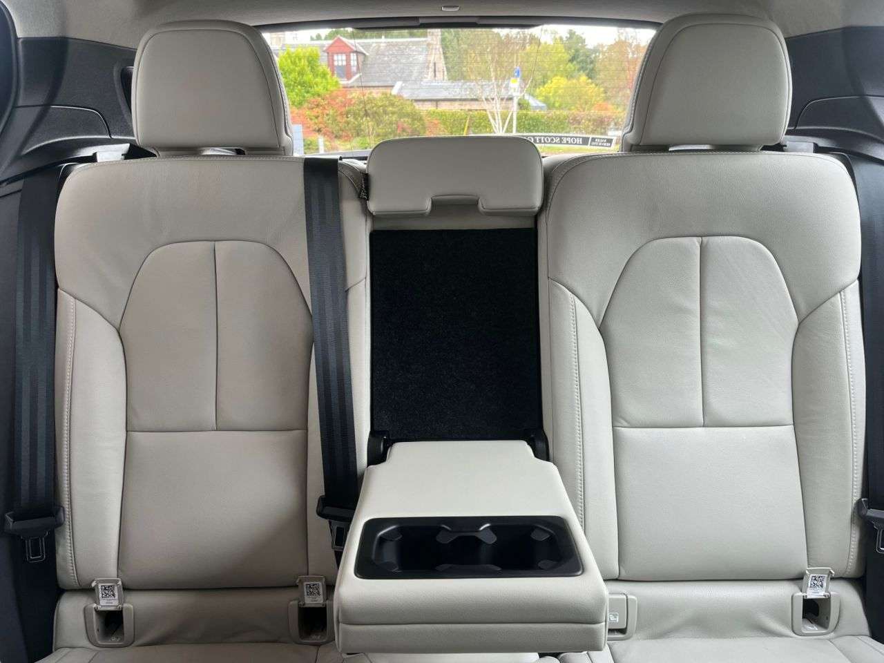 2020 VOLVO XC40 2020 VOLVO XC40