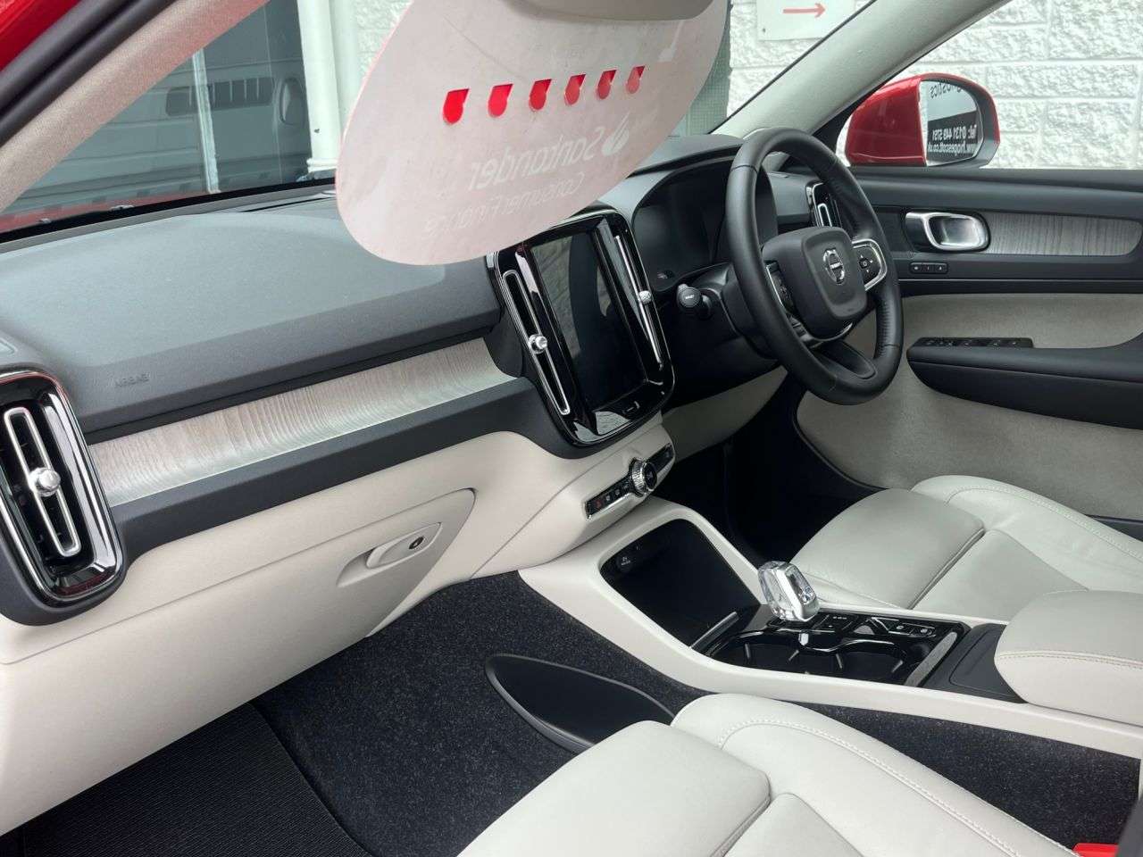 2020 VOLVO XC40 2020 VOLVO XC40