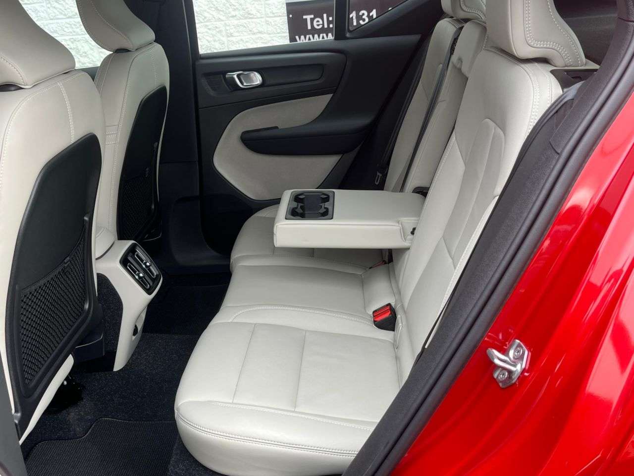 2020 VOLVO XC40 2020 VOLVO XC40