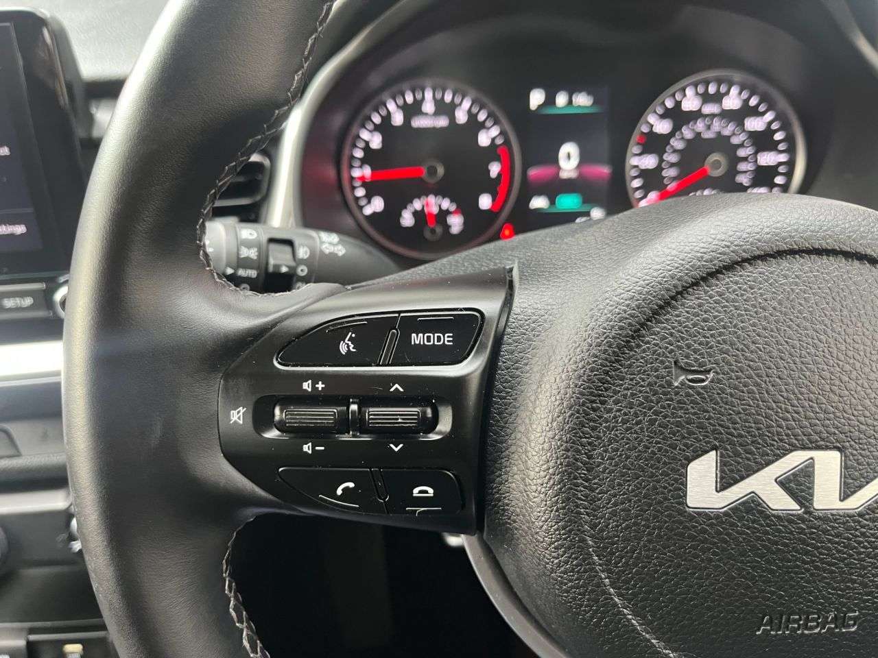 2023 KIA STONIC 2023 KIA STONIC