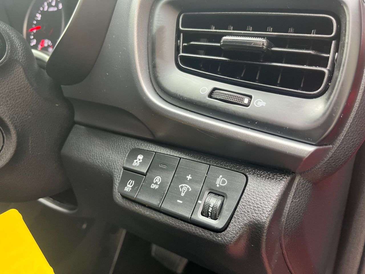 2023 KIA STONIC 2023 KIA STONIC