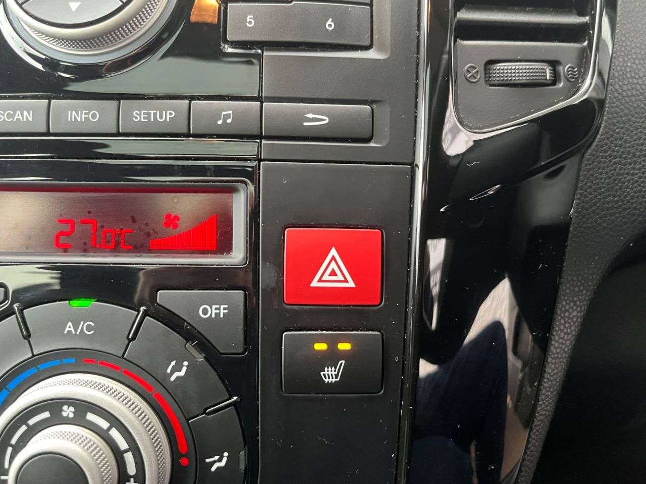 2014 KIA VENGA 2014 KIA VENGA