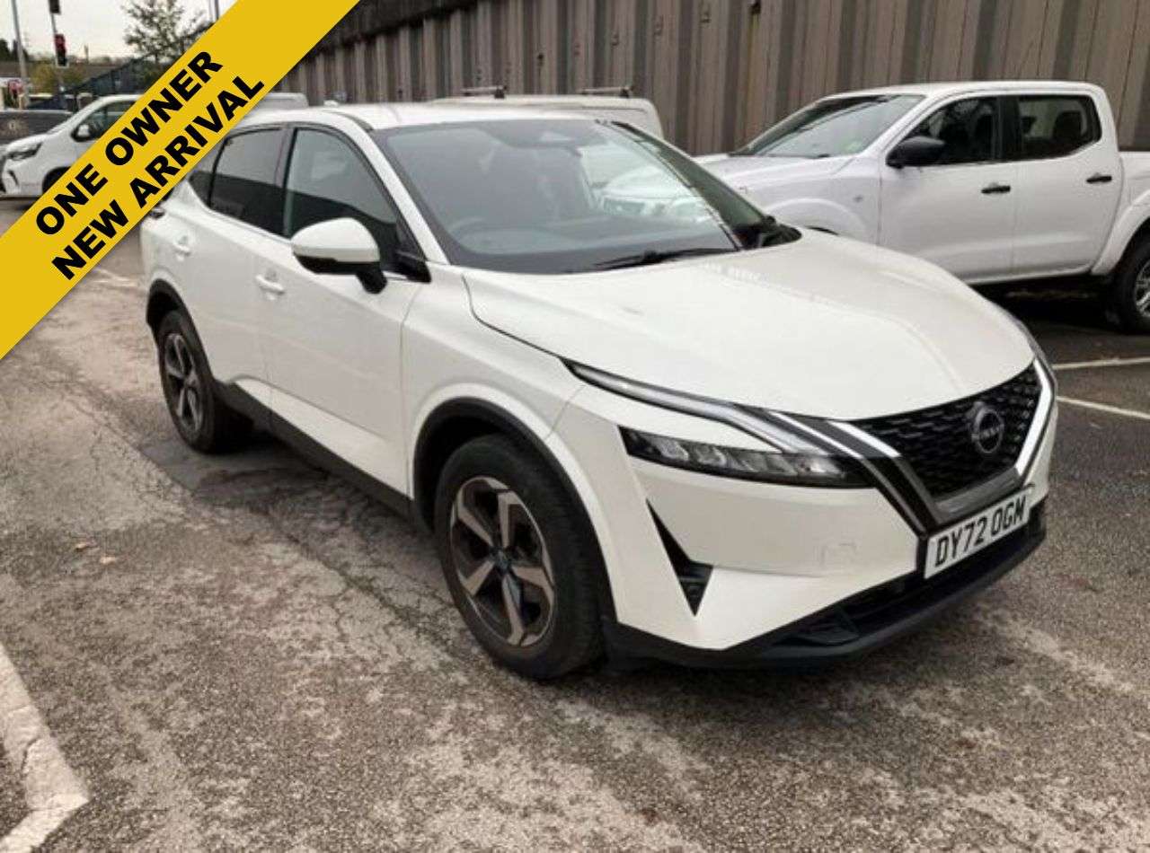 A 2022 NISSAN QASHQAI 1.3 DIG-T MHEV N-Connecta SUV 5dr Petrol Hybrid Manual Euro 6 (s/s) (140 ps A 2022 NISSAN QASHQAI 1.3 DIG-T MHEV N-Connecta SUV 5dr Petrol Hybrid Manual Euro 6 (s/s) (140 ps