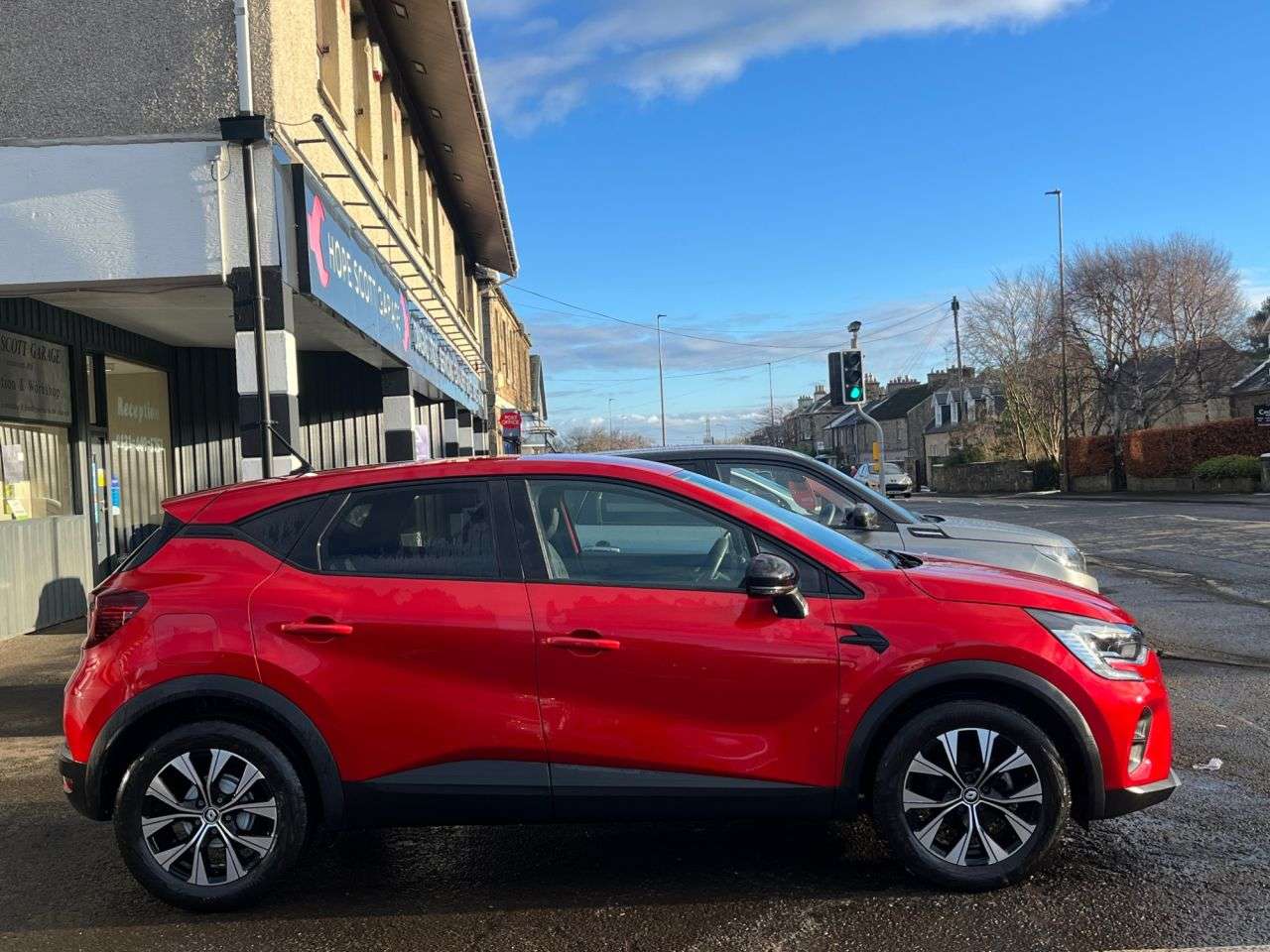 A 2022 RENAULT CAPTUR 1.0 TCe evolution SUV 5dr Petrol Manual Euro 6 (s/s) (90 ps) ***ONE OWNER+8 A 2022 RENAULT CAPTUR 1.0 TCe evolution SUV 5dr Petrol Manual Euro 6 (s/s) (90 ps) ***ONE OWNER+8