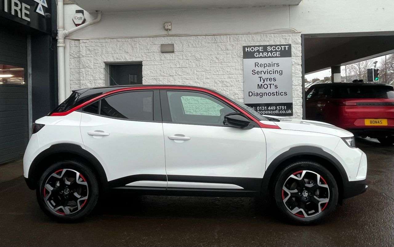 A 2022 VAUXHALL MOKKA 1.2 Turbo GS Line SUV 5dr Petrol Manual Euro 6 (s/s) (130 ps) ***ONE OWNER+ A 2022 VAUXHALL MOKKA 1.2 Turbo GS Line SUV 5dr Petrol Manual Euro 6 (s/s) (130 ps) ***ONE OWNER+