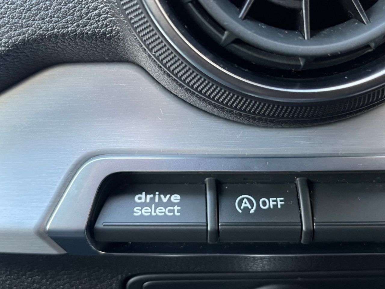 2018 AUDI Q2 2018 AUDI Q2