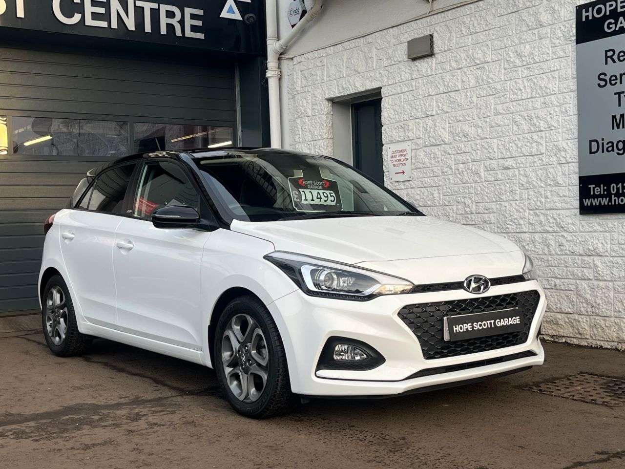 A 2019 HYUNDAI I20 1.2 Play Hatchback 5dr Petrol Manual Euro 6 (s/s) (84 ps) ***CAMERA+NAV+CRU A 2019 HYUNDAI I20 1.2 Play Hatchback 5dr Petrol Manual Euro 6 (s/s) (84 ps) ***CAMERA+NAV+CRU