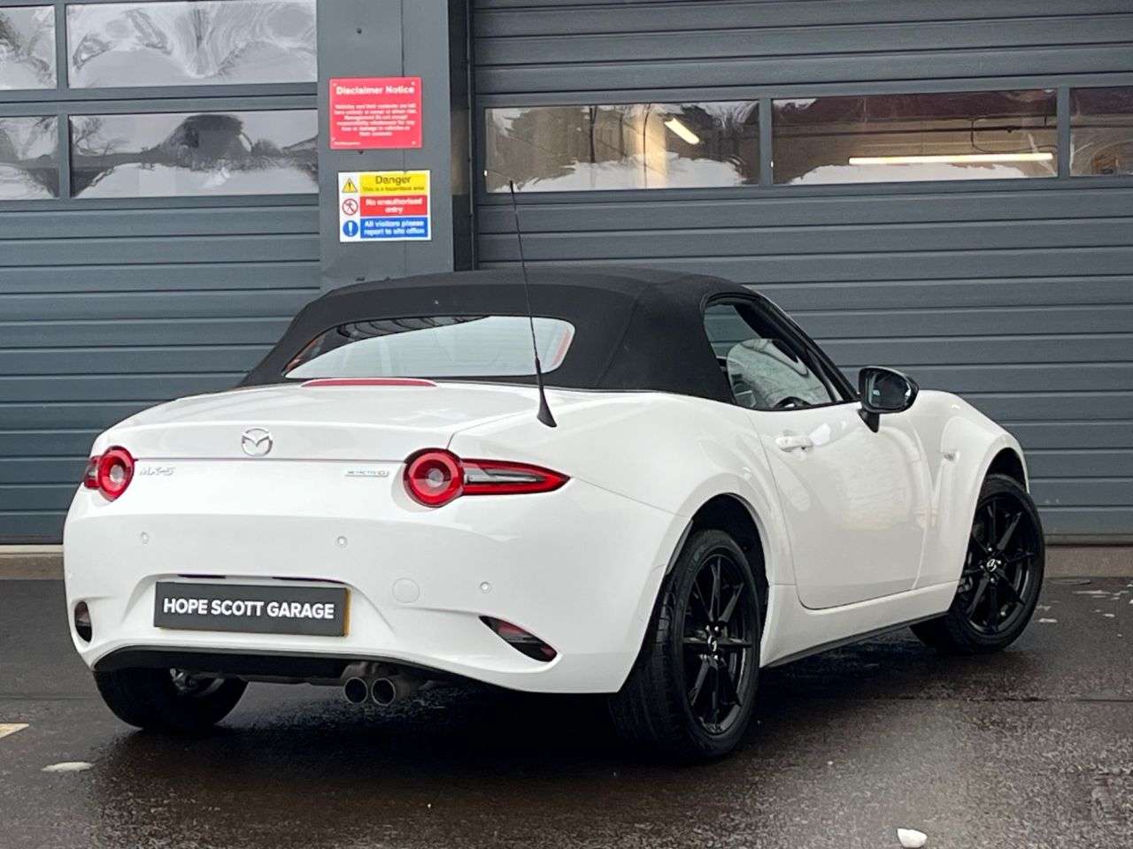 A 2025 MAZDA MX-5 1.5 SKYACTIV-G Prime-Line Roadster 2dr Petrol Manual Euro 6 (s/s) (132 ps) A 2025 MAZDA MX-5 1.5 SKYACTIV-G Prime-Line Roadster 2dr Petrol Manual Euro 6 (s/s) (132 ps)
