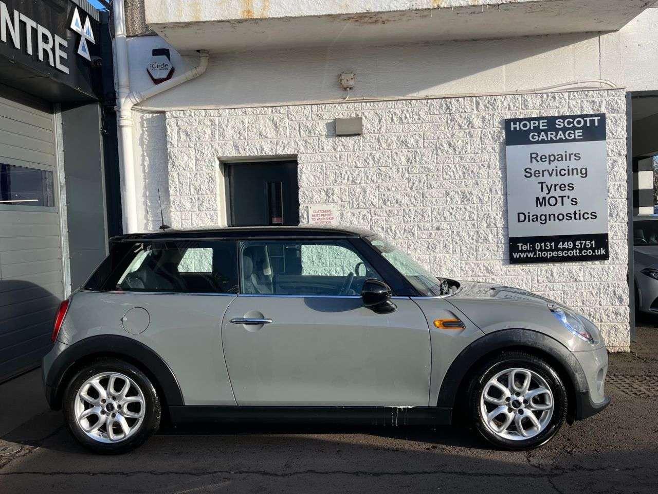 A 2017 MINI HATCH 1.5 Cooper Hatchback 3dr Petrol Manual Euro 6 (s/s) (136 ps) A 2017 MINI HATCH 1.5 Cooper Hatchback 3dr Petrol Manual Euro 6 (s/s) (136 ps)