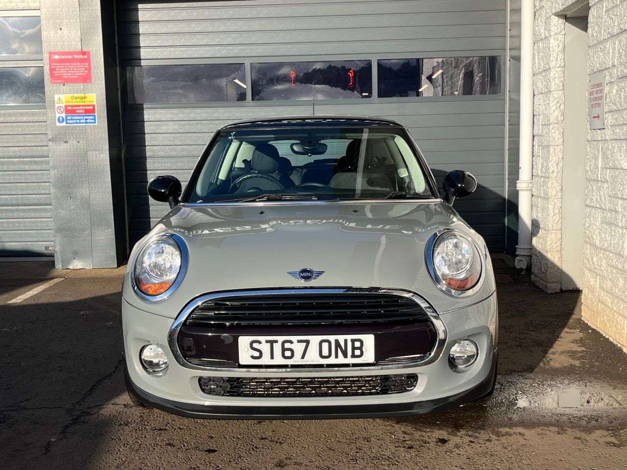 A 2017 MINI HATCH 1.5 Cooper Hatchback 3dr Petrol Manual Euro 6 (s/s) (136 ps) A 2017 MINI HATCH 1.5 Cooper Hatchback 3dr Petrol Manual Euro 6 (s/s) (136 ps)
