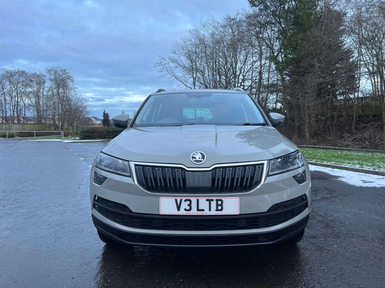 A 2020 SKODA KAROQ 1.6 TDI SE L SUV 5dr Diesel DSG Euro 6 (s/s) (115 ps) ***WINTER PACK+CAMERA A 2020 SKODA KAROQ 1.6 TDI SE L SUV 5dr Diesel DSG Euro 6 (s/s) (115 ps) ***WINTER PACK+CAMERA