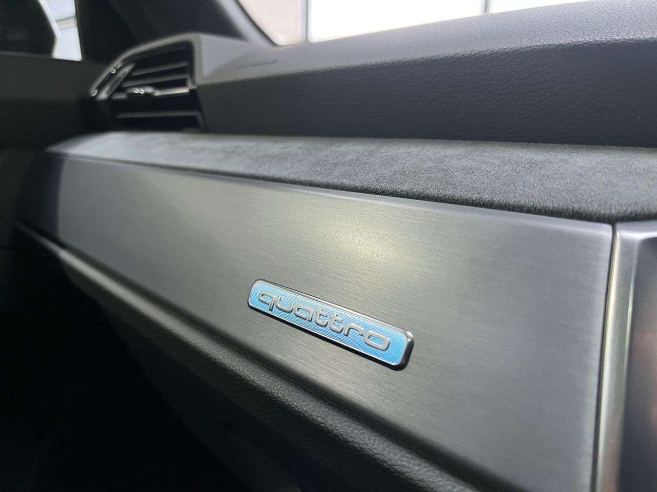 2019 AUDI Q3 2019 AUDI Q3