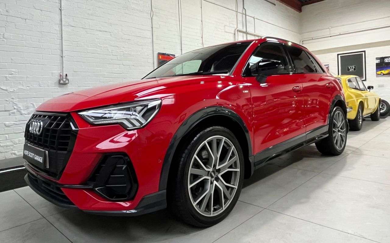 A 2019 AUDI Q3 2.0 TDI 40 Vorsprung SUV 5dr Diesel S Tronic quattro Euro 6 (s/s) (190 ps) A 2019 AUDI Q3 2.0 TDI 40 Vorsprung SUV 5dr Diesel S Tronic quattro Euro 6 (s/s) (190 ps)
