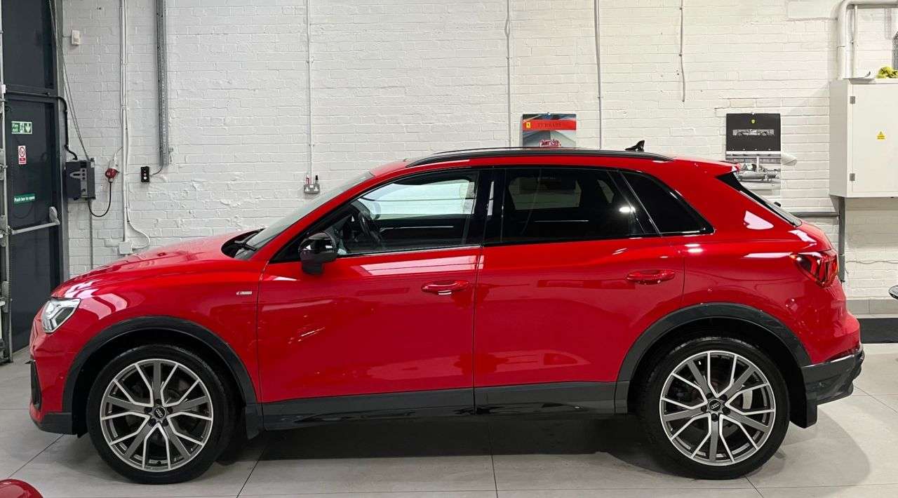 A 2019 AUDI Q3 2.0 TDI 40 Vorsprung SUV 5dr Diesel S Tronic quattro Euro 6 (s/s) (190 ps) A 2019 AUDI Q3 2.0 TDI 40 Vorsprung SUV 5dr Diesel S Tronic quattro Euro 6 (s/s) (190 ps)