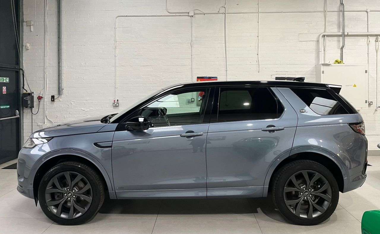 A 2020 LAND ROVER DISCOVERY SPORT 2.0 P200 MHEV R-Dynamic SE SUV 5dr Petrol Auto 4WD Euro 6 (s/s) ***BlackPac A 2020 LAND ROVER DISCOVERY SPORT 2.0 P200 MHEV R-Dynamic SE SUV 5dr Petrol Auto 4WD Euro 6 (s/s) ***BlackPac